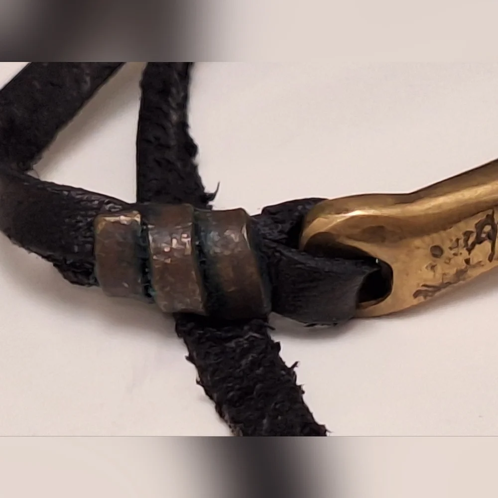 ARTEMAS QUIBBLE | Leather Bracelet